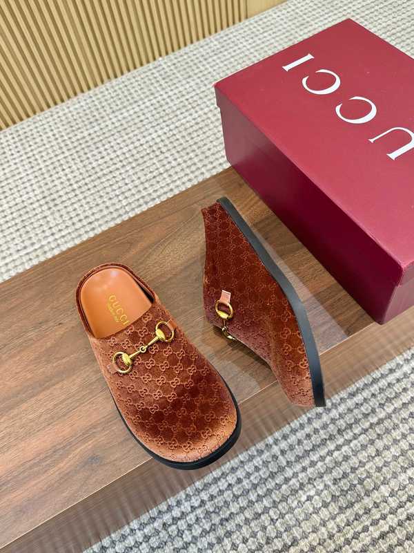 Gucci Shoes GUS00881 Heel 2CM