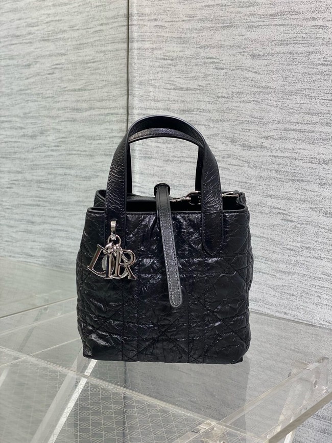Small Dior Toujours Vertical Tote Bag Macrocannage Crinkled Calfskin M2835 black & Silver
