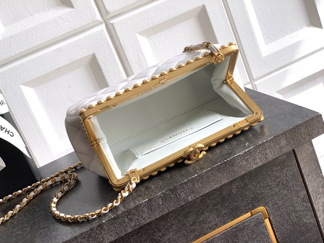 CHANEL Clutch Pearly Lambskin AS5912 Light Beige