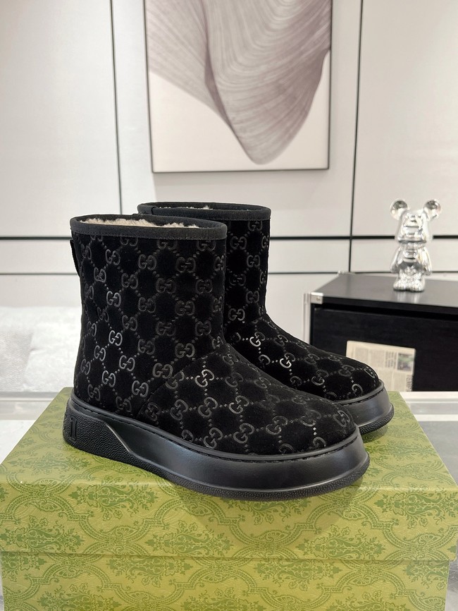 Gucci Womens boot with merino wool lining 857912-5