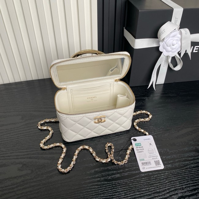 Chanel Long Vanity with chain AP4842 white