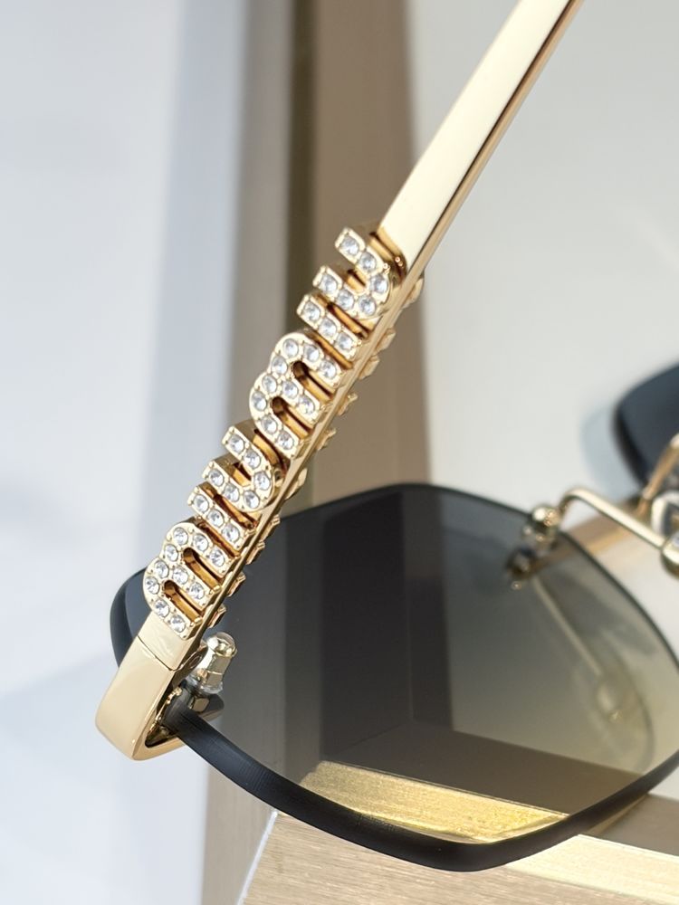 miumiu Sunglasses MMS00033-1