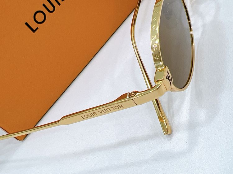 LV Sunglasses LVS00010-2