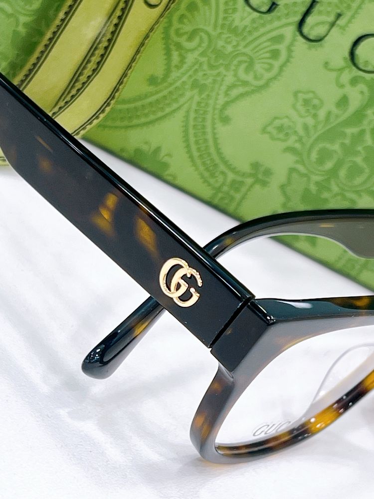 Gucci Sunglasses GUS00007-3